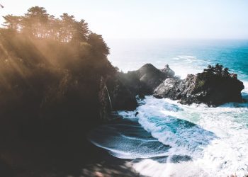 Explore Morocco’s Desert and Seaside With These Stunning 35mm Images Explore Morocco’s Desert and Seaside With These Stunning 35mm Images